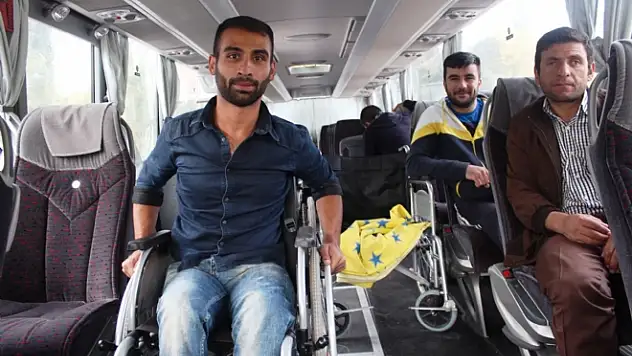 Engelliler, engelsiz otobüsle rahata kavuştu 