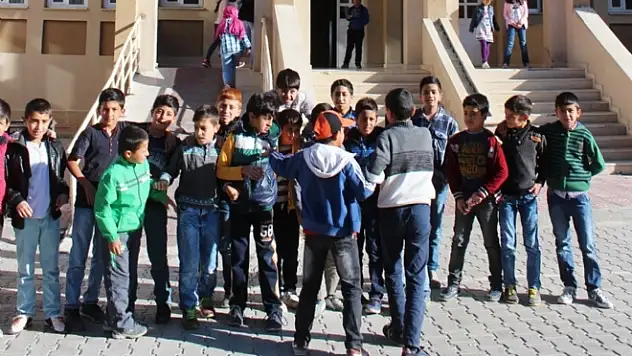 Tam gün eğitime Vanlı eğitimcilerden destek 