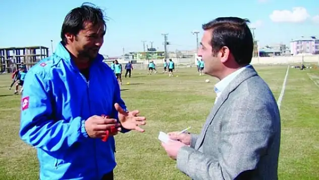 ZEKİ YILMAZ ANADOLU ÜSKÜDARSPORLA ANLAŞTI 