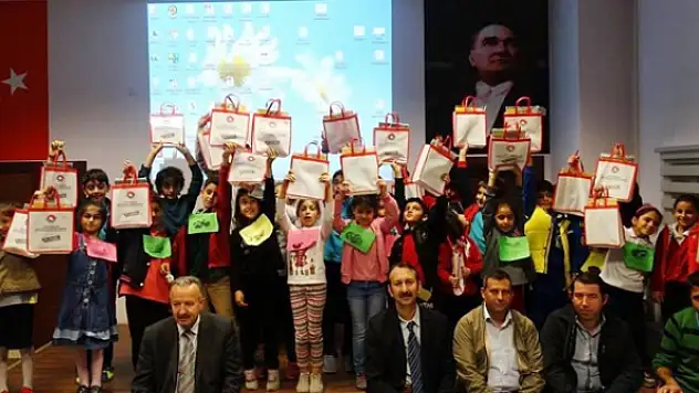 Öğrenciler eğitici çizgi filmlerle bilgilendiriliyor 