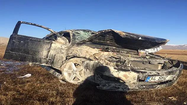 Öğretmenleri taşıyan otomobil takla attı: 3 yaralı