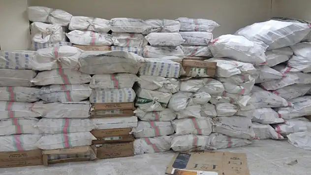 Muradiye'de kaçak sigara operasyonu