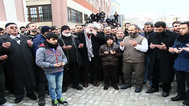 İHH Halep Halkı İçin Yola Çıktı