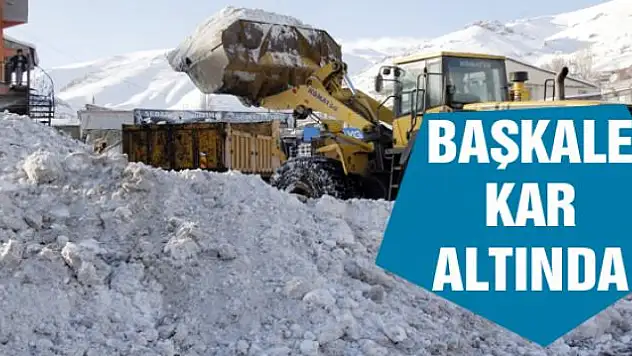 Başkale'de karla mücadele çalışması