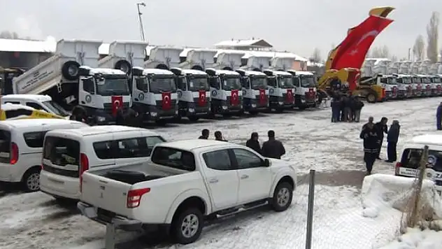 Erciş Belediyesi araç filosunu büyüttü