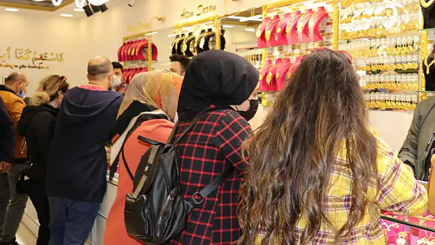 Altın fiyatındaki düşüş satışları arttırdı