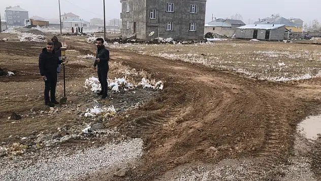 Çaldıran Belediyesinden stabilize yol çalışması