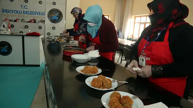 İpekyolu Belediyesinden 'İpek Kadınlar Yöresel Yemek Yarışması'