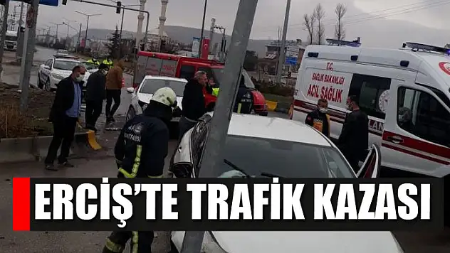 Erciş'te trafik kazası: 3 yaralı