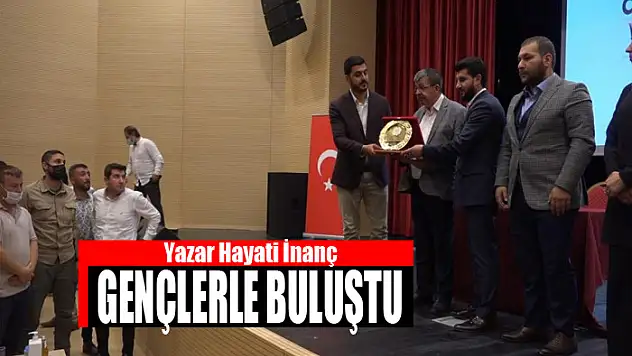 Yazar Hayati İnanç gençlerle buluştu