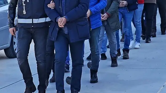 45 ilde FETÖ'ye yönelik düzenlenen operasyonlarda 178 şüpheli yakalandı