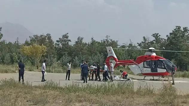 70 yaşındaki hasta ambulans helikopter ile Van'a getirildi