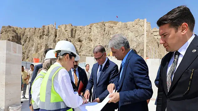 750 yıllık Ulu Camii'nin restorasyon çalışmaları sürüyor