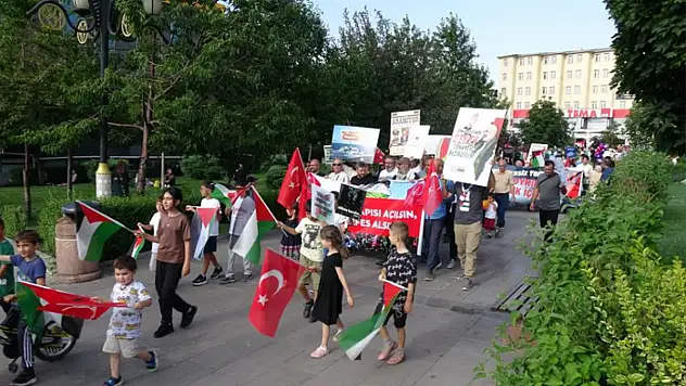 90 haftadır Gazze için yürüyorlar