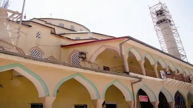 DEPREM MİNARELERİ KISALTTI