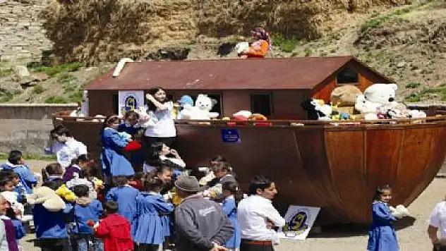 NUH'UN GEMİSİ' VAN'DA