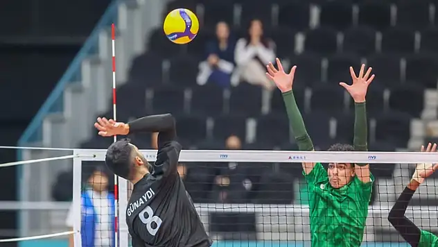 A Milli Erkek Voleybol Takımı, finale yükseldi