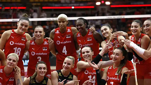 A Milli Kadın Voleybol Takımı, Dünya Şampiyonası'nda yarı final için sahada