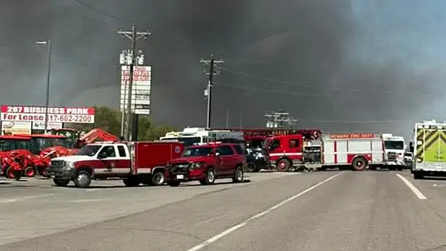 ABD'de küçük bir uçak park alanına düştü