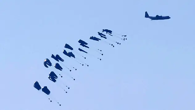 ABD, Gazze'ye havadan yardım indirmeye devam edecek