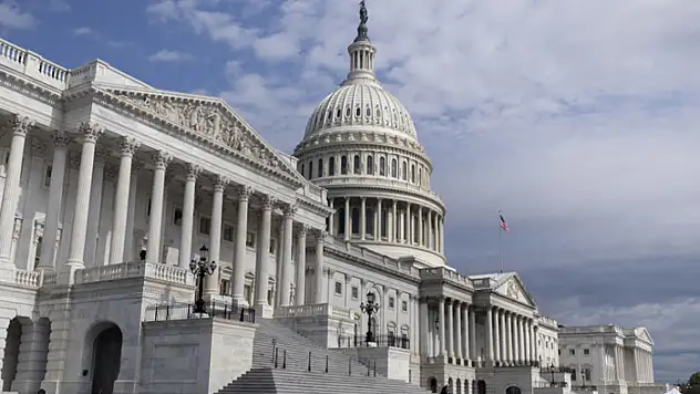 ABD Kongresi'ndeki bütçe krizi hükümetin kapanmasına neden oldu