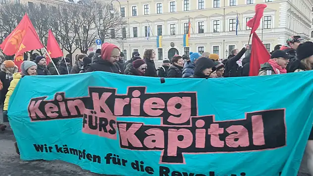 ABD'nin Venezuela'ya müdahalesi Almanya'da protesto edildi