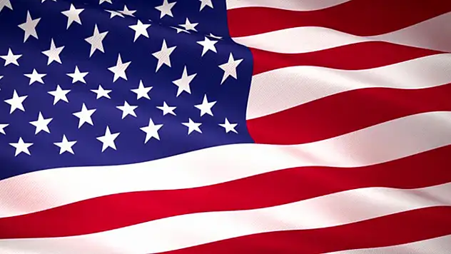 ABD'ye ait savaş jeti, uçak gemisinden denize düştü