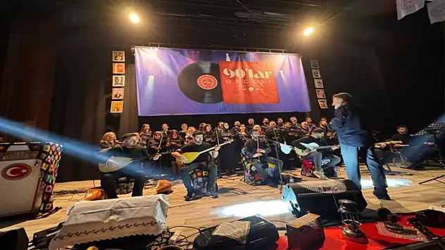 Ağrı'da 90'lar rüzgârı esti