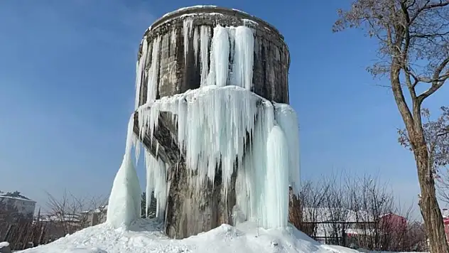 Ağrı'da dondurucu soğuklar etkisini sürdürüyor