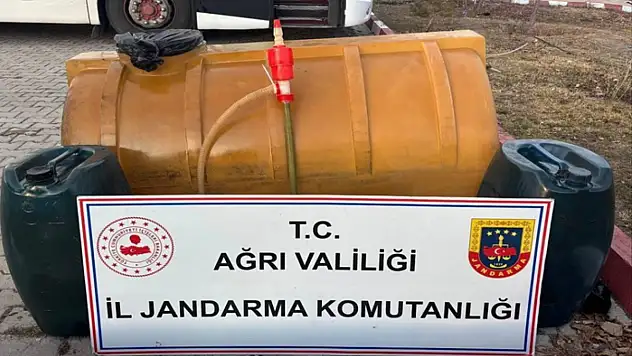 Ağrı'da yolcu otobüsünde 245 litre kaçak akaryakıt ele geçirildi