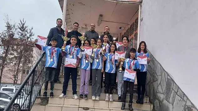 Ağrı Merkez 100. Yıl Ortaokulu'ndan gurur verici başarı