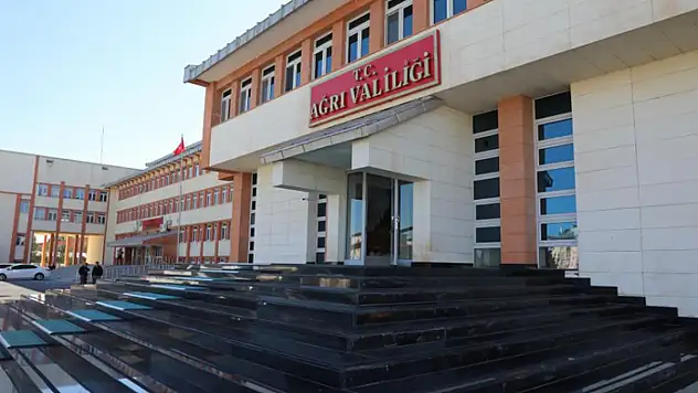 Ağrı Valiliği sürücüleri buzlanmaya karşı uyardı