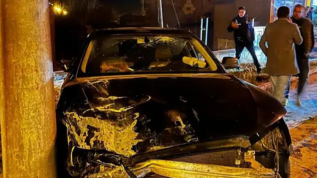 Ahlat'ta iki araç çarpıştı: 5 kişi yaralandı