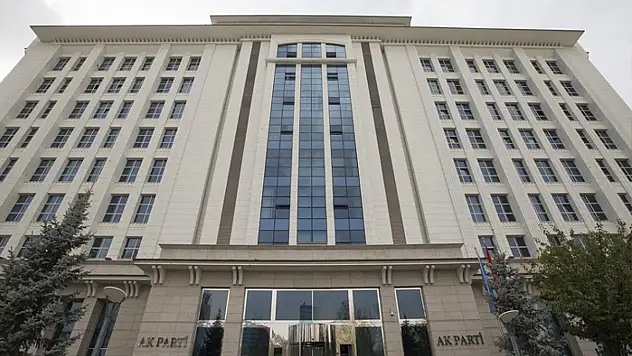 AK Parti'de 17'si büyükşehir 48 ilin adayı bugün belli olacak