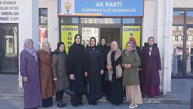 AK Parti Gürpınar İlçe Kadın Kolları haftalık değerlendirme toplantısını gerçekleştirdi