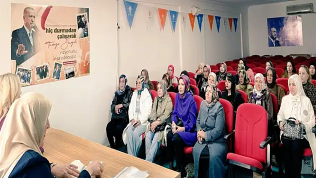 AK Parti İpekyolu İlçe Kadın Kolları Yönetim Kurulu toplantısı gerçekleştirildi
