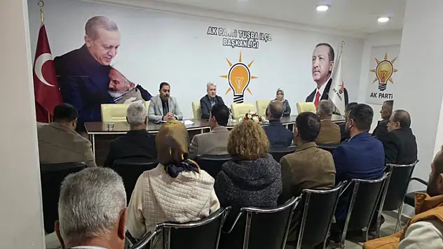 AK Parti Tuşba İlçe yönetimi toplandı