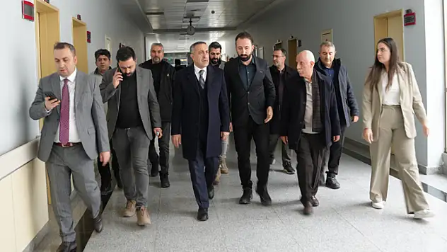 AK Parti Van Teşkilatı'ndan Bölge Hastanesi'ne anlamlı ziyaret