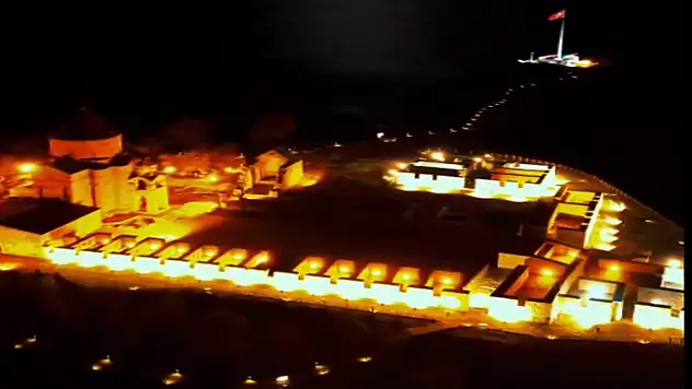 Akdamar Adası büyülüyor