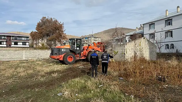 Akköprü'de sorunlu ahır kaldırıldı