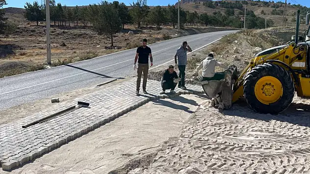 Akköprü Mahallesi'nde yol çalışmaları sürüyor