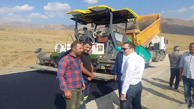Akkuş ve Çetintaş yolu asfaltlanıyor