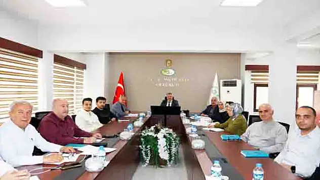 Aksu ve Olur enerji projeleri masaya yatırıldı