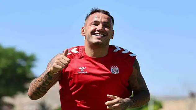 Al-Sharjah, Rey Manaj'ı kadrosuna kattı