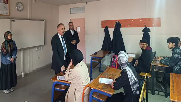 Alhan'dan Ünseli Mehmet Bey Anadolu Lisesi'ne ziyaret