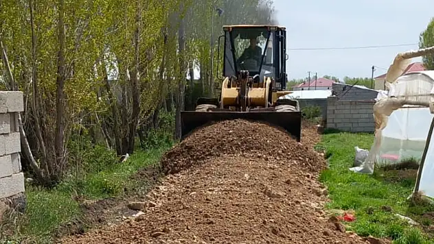 Alkanat Mahallesi'nde yol çalışması