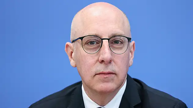 Almanya'da iç istihbaratın başına bir Türk atandı