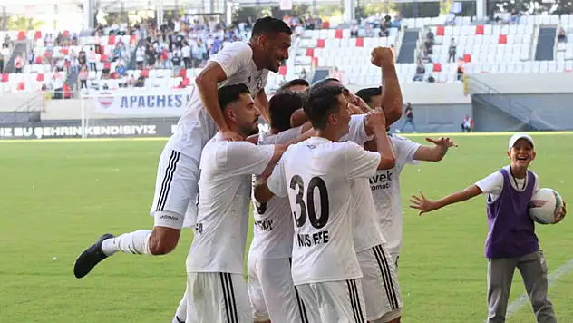 Altay, Isparta 32 Spor'u ağırlıyor