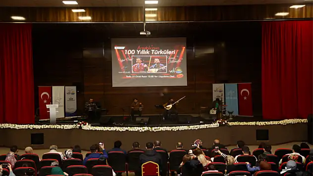 Anadolu'nun 100 yıllık türküleri konserine yoğun ilgi