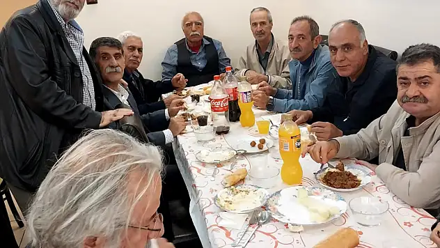 Ankara Vanlılar Vakfı'ndan dayanışma yemeği